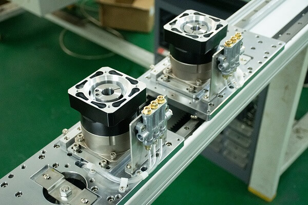 美聯(lián)儲(chǔ)降息的經(jīng)濟(jì)環(huán)境下，直線(xiàn)模組行業(yè)迎來(lái)新機(jī)遇